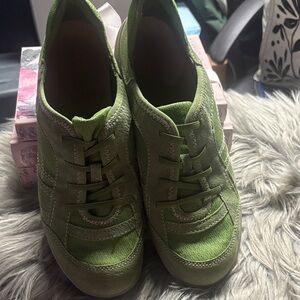 Earth Origins Carly Green Women's Casual Slip-On Sneakers, Sz 9